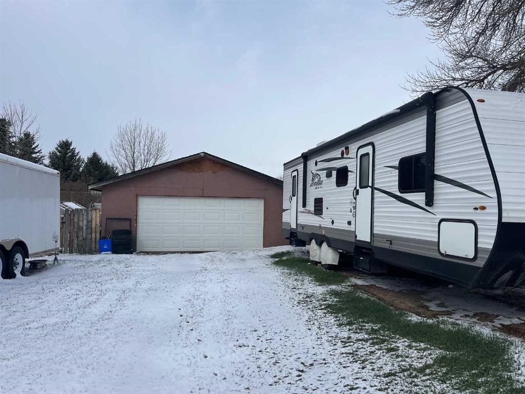 505 4 Street, Stirling, AB - Outdoor With Exterior