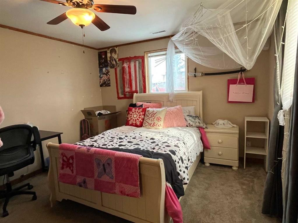 505 4 Street, Stirling, AB - Indoor Photo Showing Bedroom