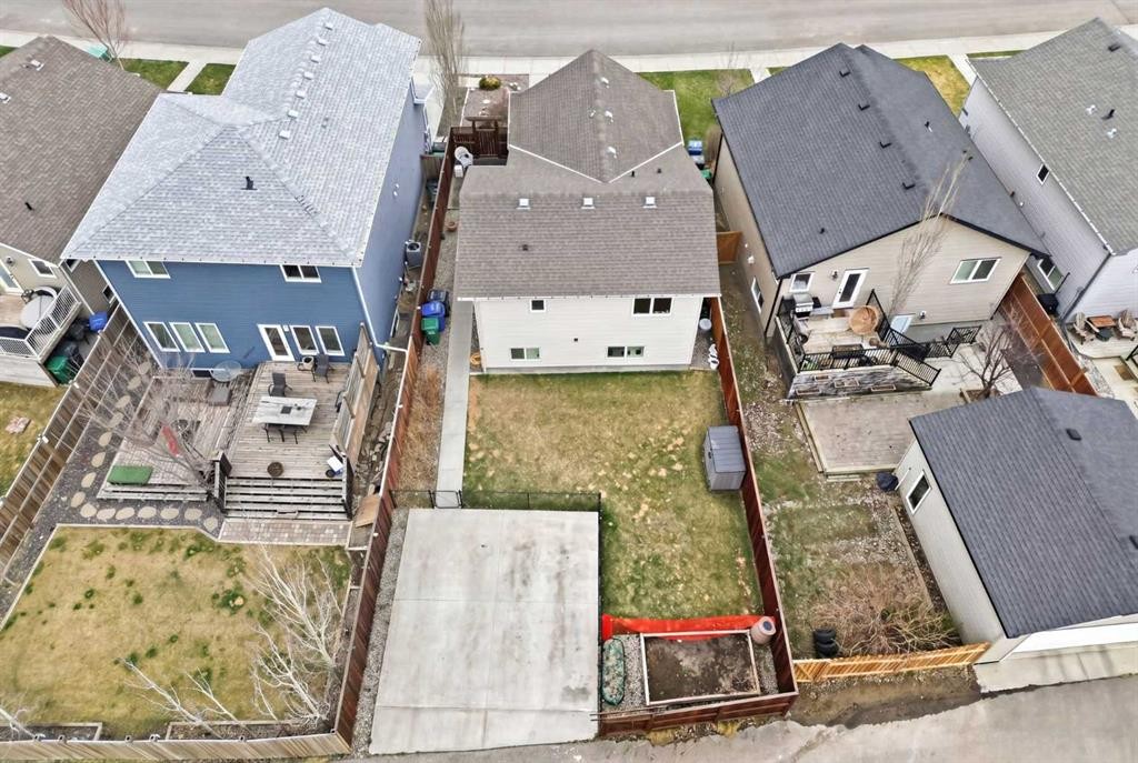 389 Moonlight Way West, Lethbridge, AB - Outdoor