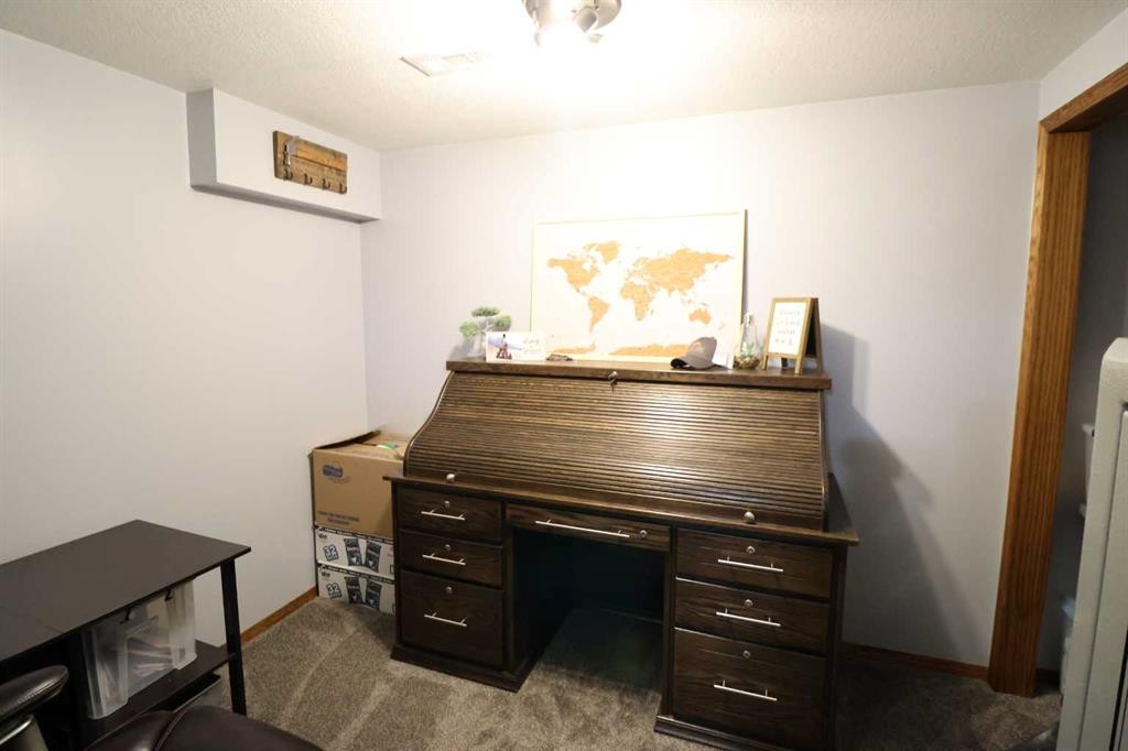 4726 57 Ave, Taber, AB - Indoor