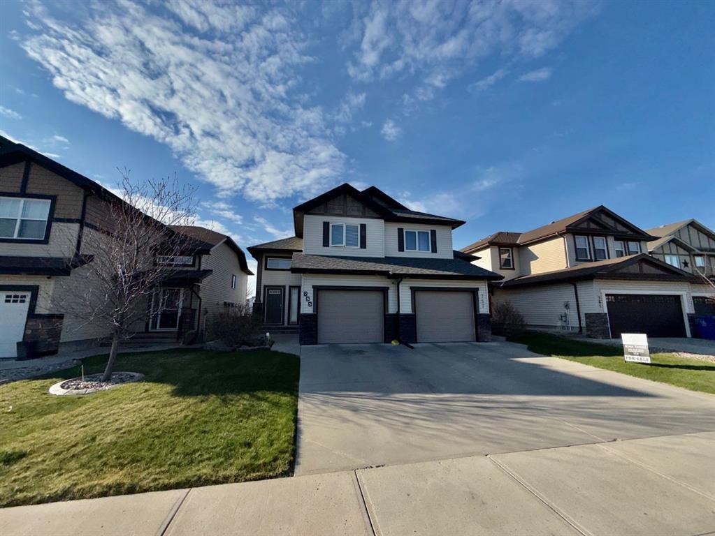 755 Silkstone Close West, Lethbridge, AB - Outdoor With Facade