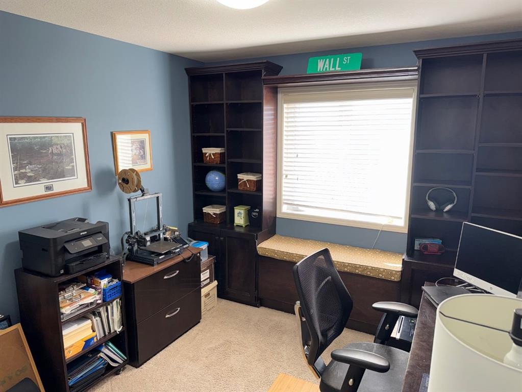 755 Silkstone Close West, Lethbridge, AB - Indoor Photo Showing Office