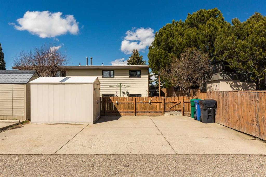 3512 20 Avenue South, Lethbridge, AB - Outdoor