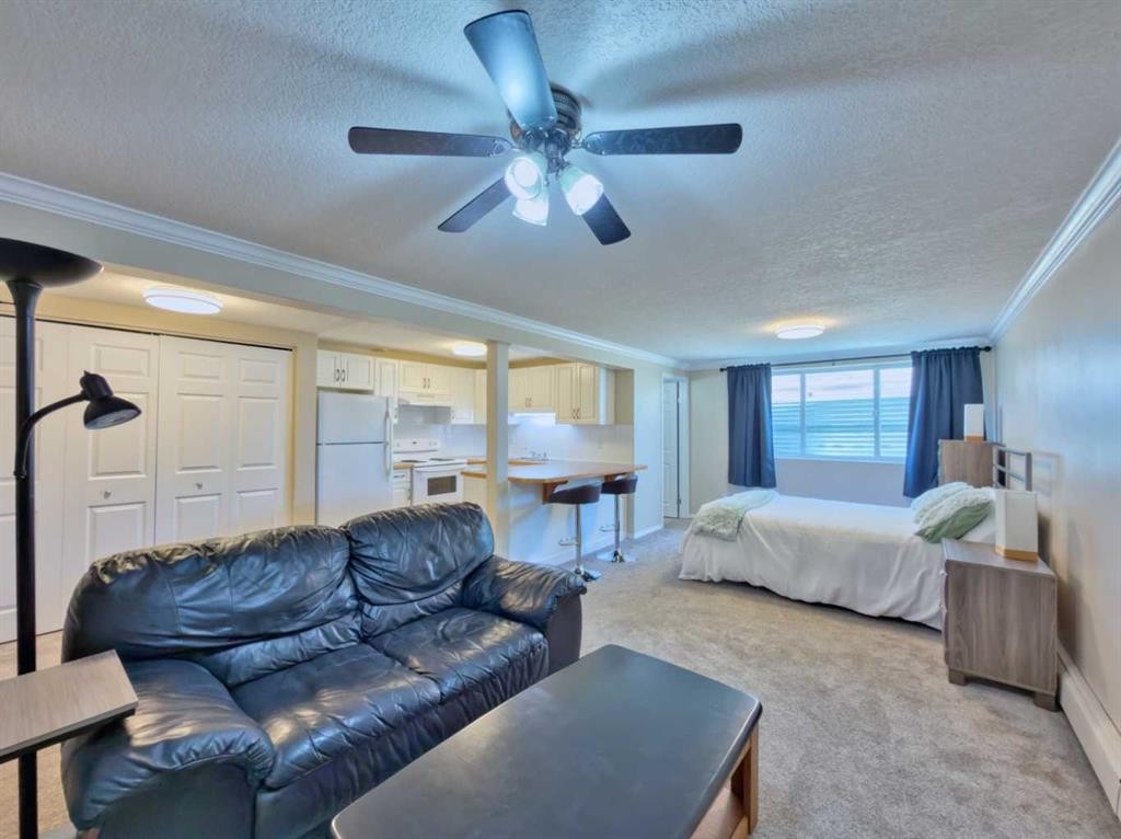 9-1739 St Edwards Boulevard North, Lethbridge, AB - Indoor Photo Showing Other Room