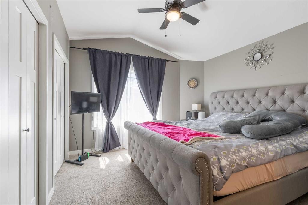 537 Blackwolf Boulevard North, Lethbridge, AB - Indoor Photo Showing Bedroom