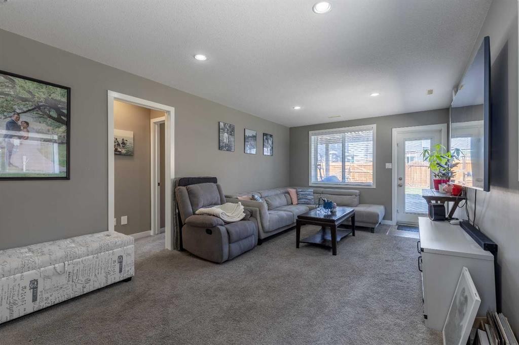 537 Blackwolf Boulevard North, Lethbridge, AB - Indoor