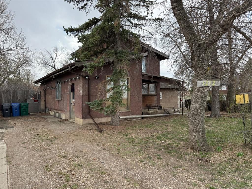 1212 44 Avenue North, Lethbridge, AB