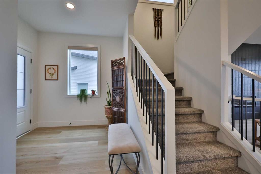 42 Blackwolf Pass North, Lethbridge, AB - Indoor Photo Showing Other Room