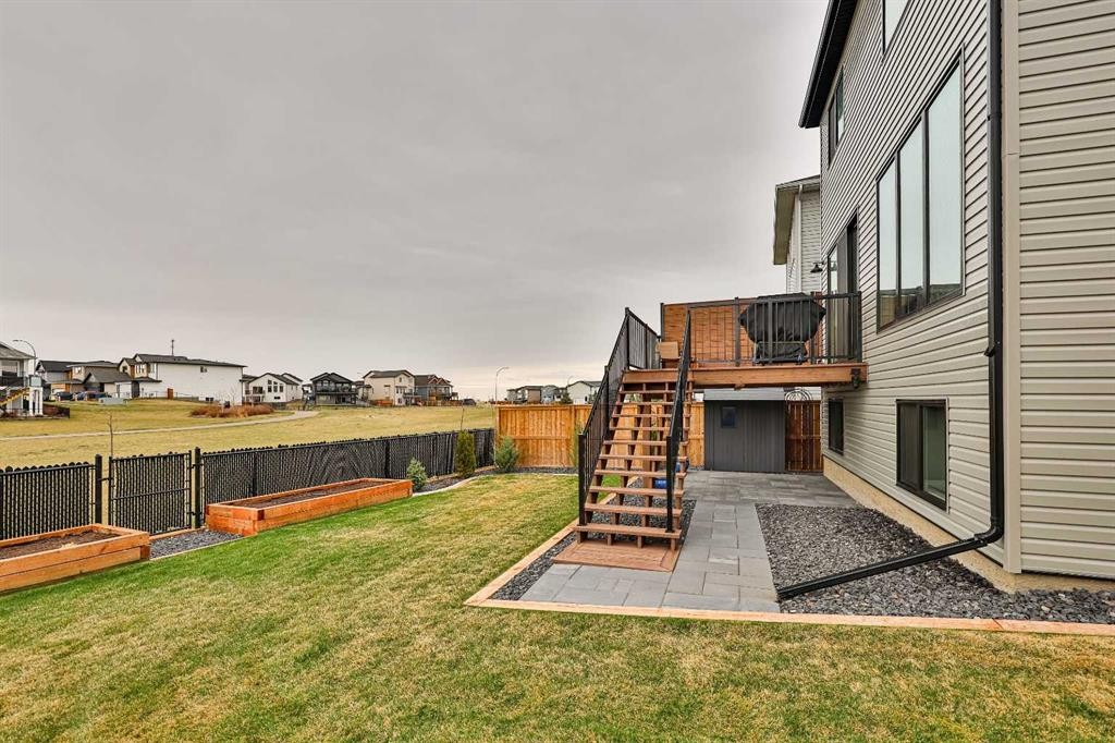 42 Blackwolf Pass North, Lethbridge, AB - Outdoor