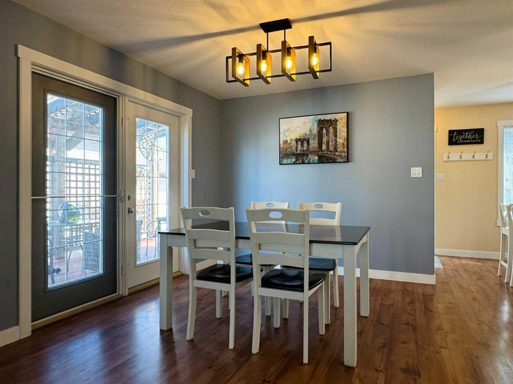 86 Riverstone Boulevard West, Lethbridge, AB - Indoor Photo Showing Dining Room