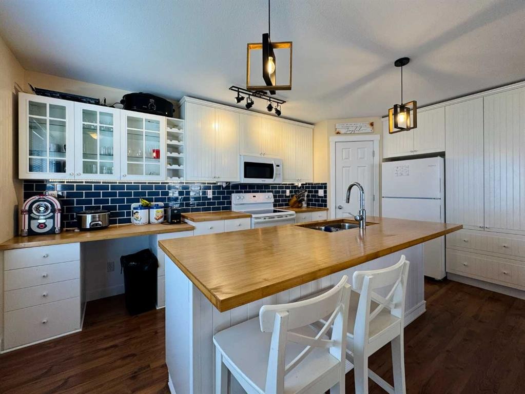 86 Riverstone Boulevard West, Lethbridge, AB - Indoor