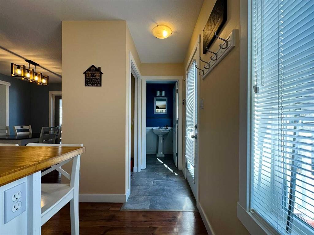 86 Riverstone Boulevard West, Lethbridge, AB - Indoor Photo Showing Other Room