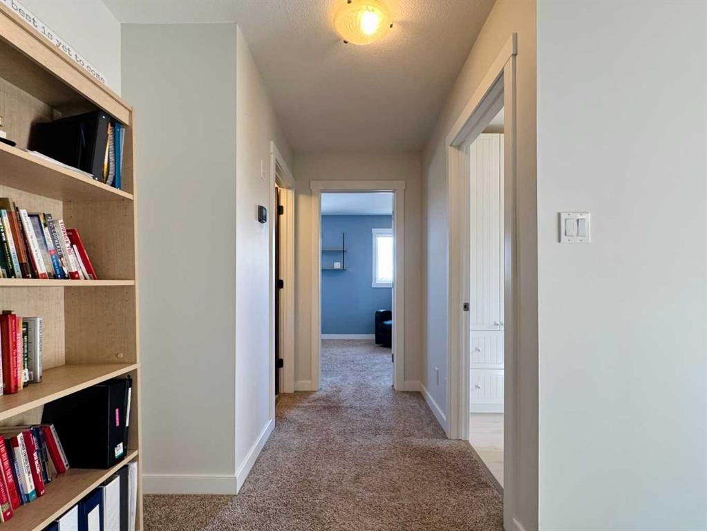 86 Riverstone Boulevard West, Lethbridge, AB - Indoor Photo Showing Other Room