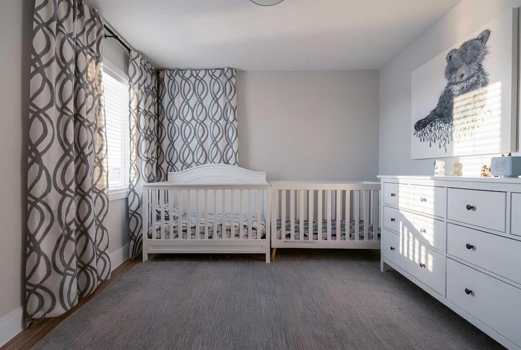 781 Atlantic Cove West, Lethbridge, AB - Indoor Photo Showing Bedroom