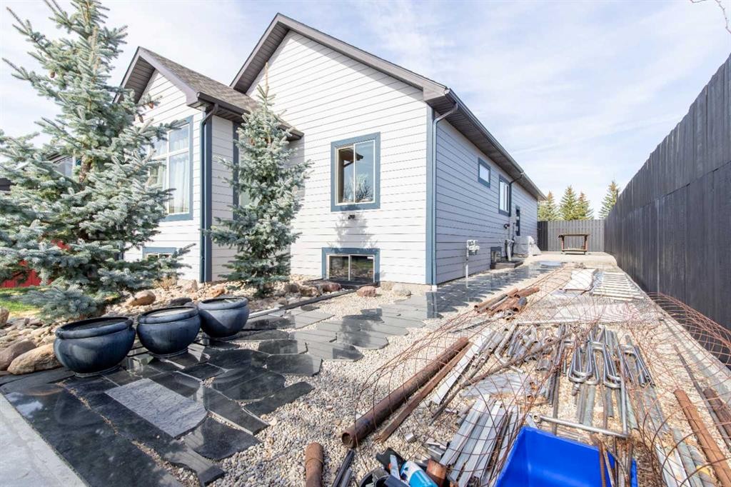 135 Garrison Drive, Fort Macleod, AB - Outdoor With Exterior