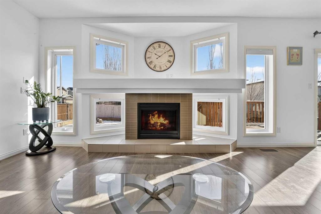 678 Twinriver Crescent West, Lethbridge, AB - Indoor Photo Showing Living Room With Fireplace