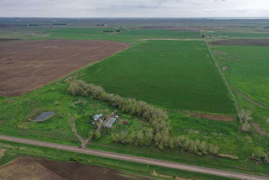 173030 Hwy 875, Tilley, AB