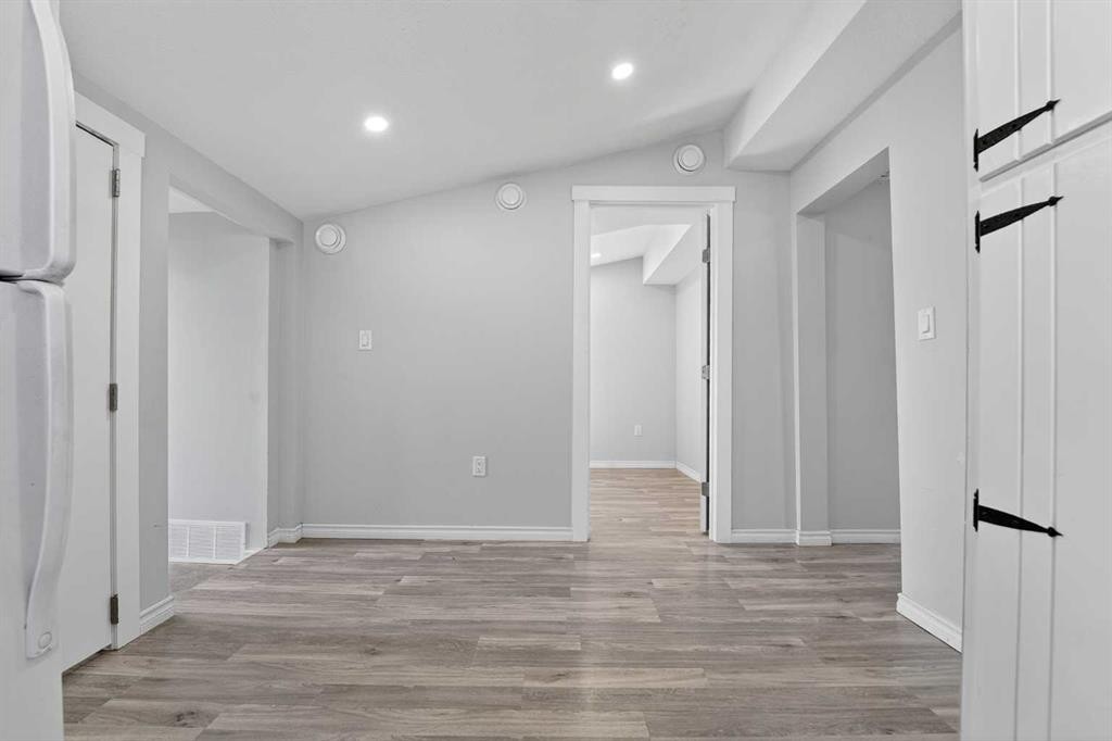 331 N 200 E, Raymond, AB - Indoor Photo Showing Other Room
