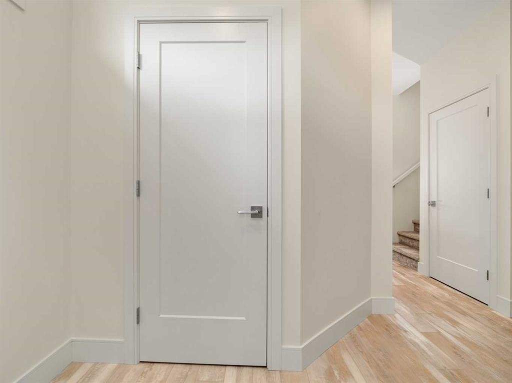 4325 28 Avenue South, Lethbridge, AB - Indoor Photo Showing Other Room