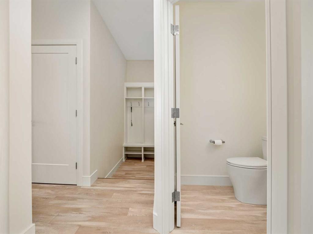 4325 28 Avenue South, Lethbridge, AB - Indoor Photo Showing Bathroom