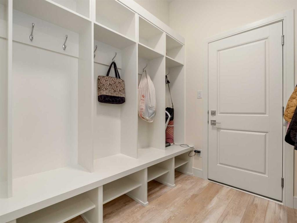 4325 28 Avenue South, Lethbridge, AB - Indoor With Storage