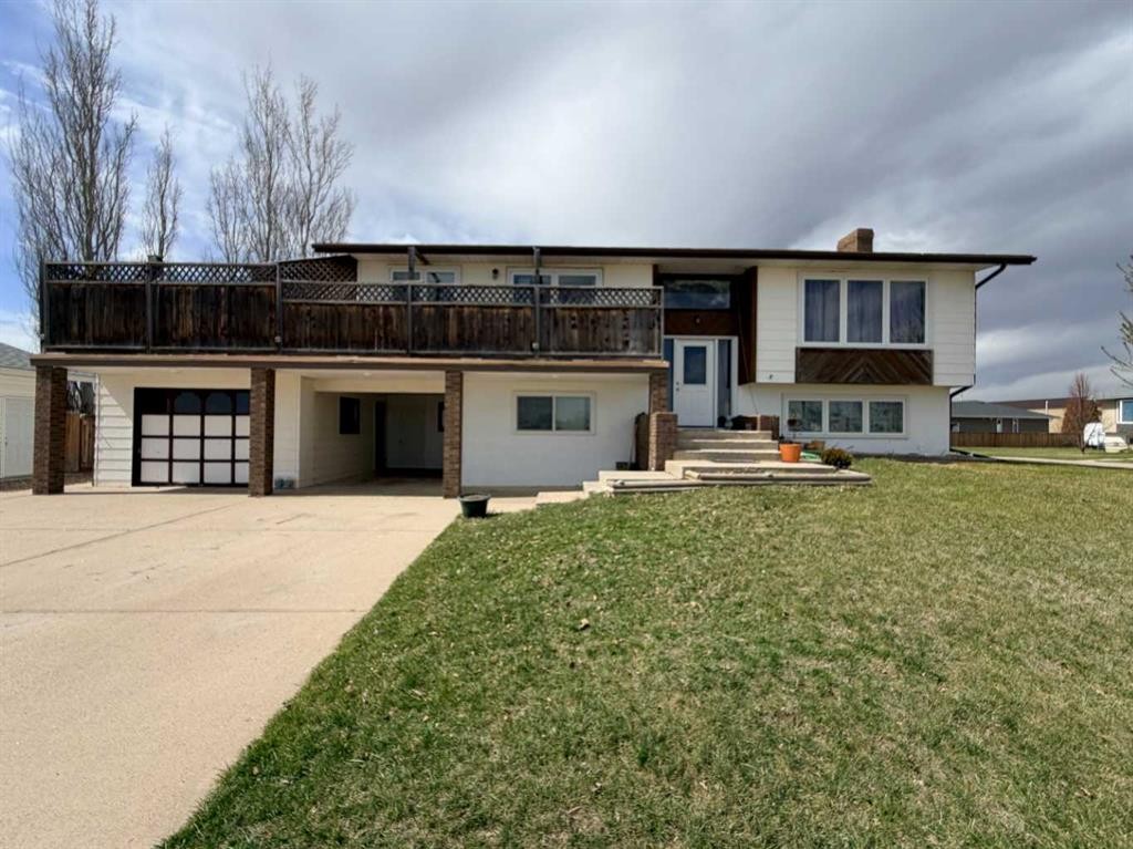 4716 Heritage Drive, Taber, AB - Outdoor