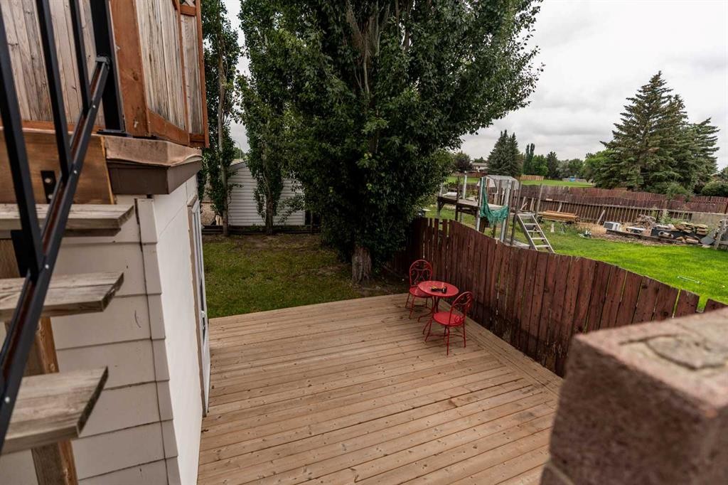 4716 Heritage Drive, Taber, AB - Outdoor With Deck Patio Veranda