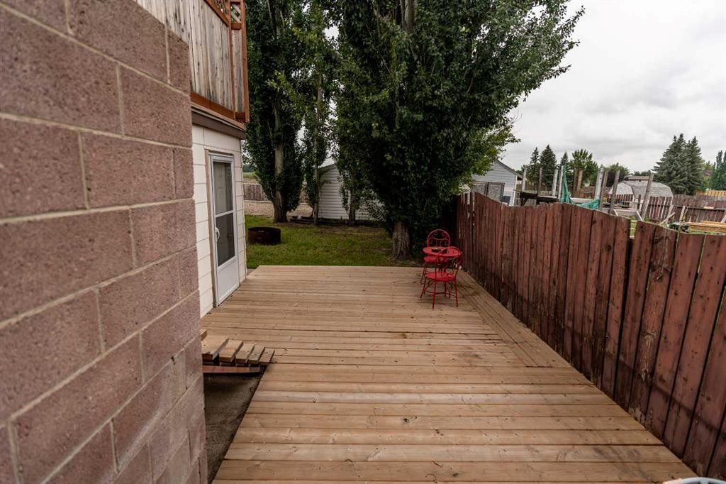 4716 Heritage Drive, Taber, AB - Outdoor With Exterior