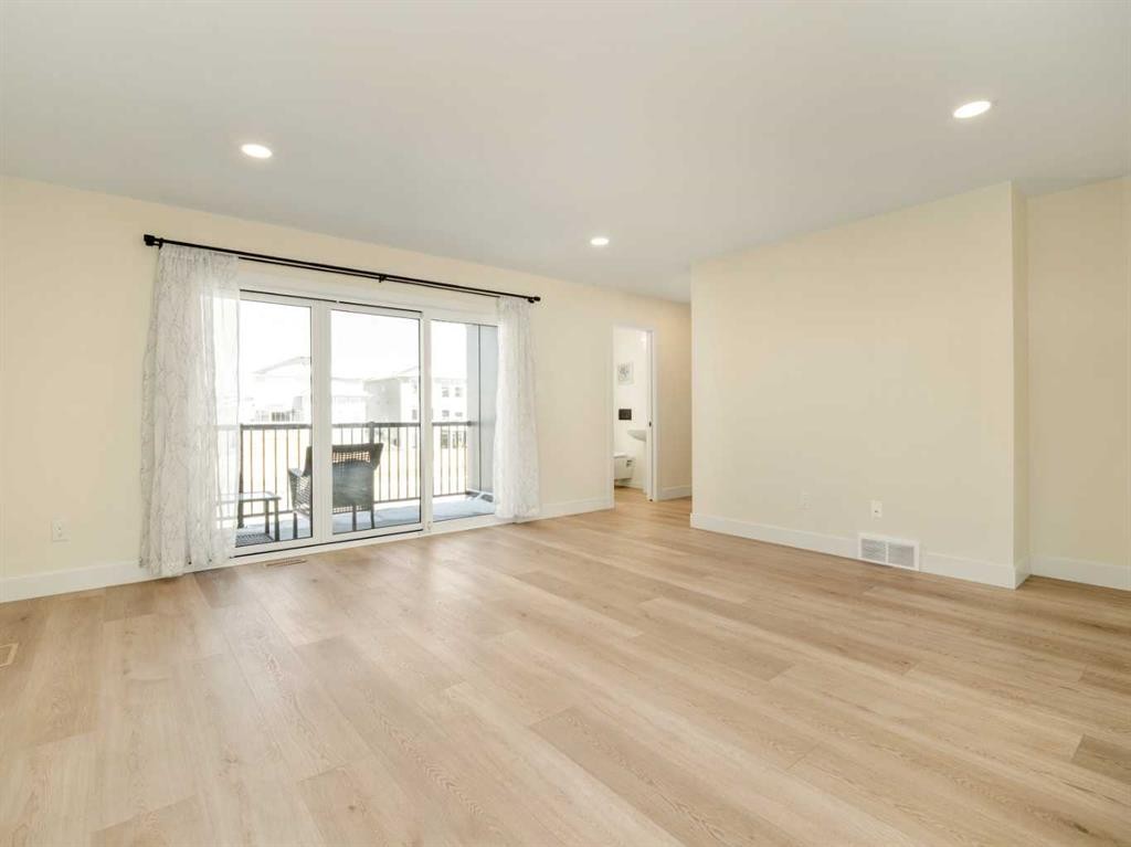 1036 Coalbrook Gate West, Lethbridge, AB - Indoor