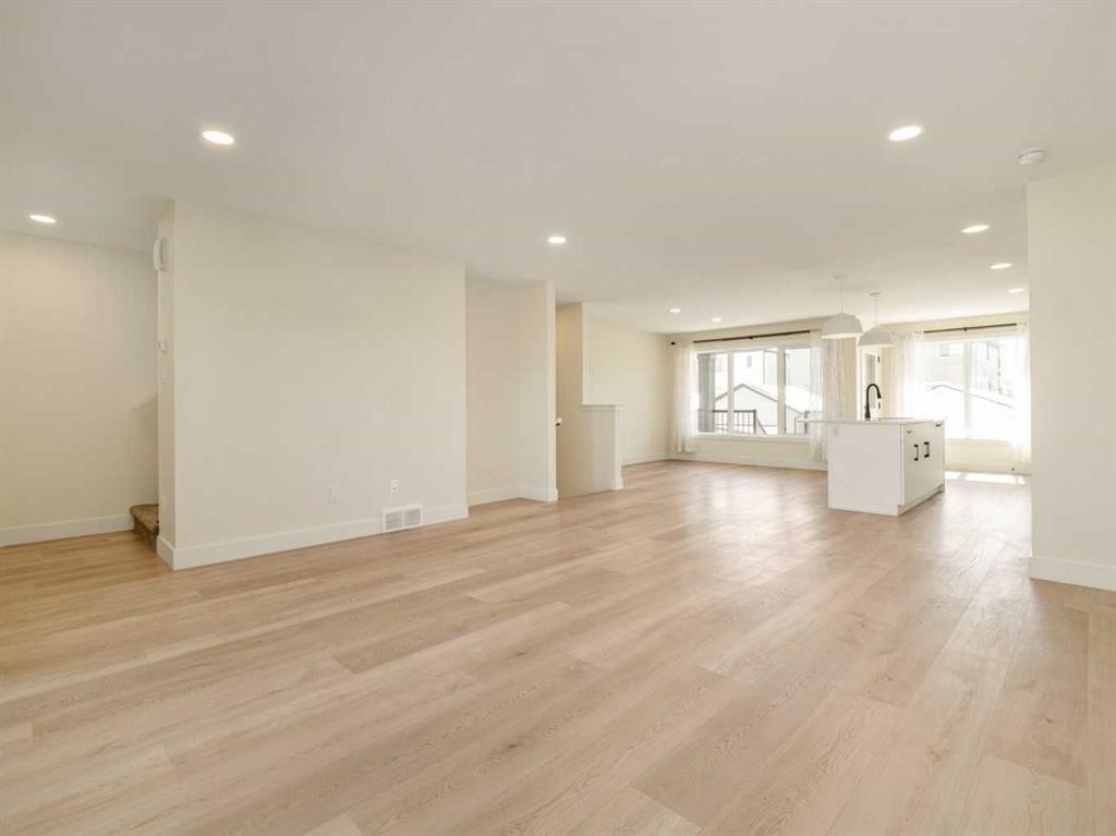 1036 Coalbrook Gate West, Lethbridge, AB - Indoor Photo Showing Other Room