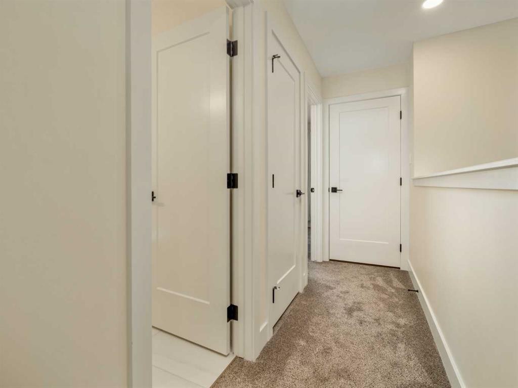 1036 Coalbrook Gate West, Lethbridge, AB - Indoor Photo Showing Other Room