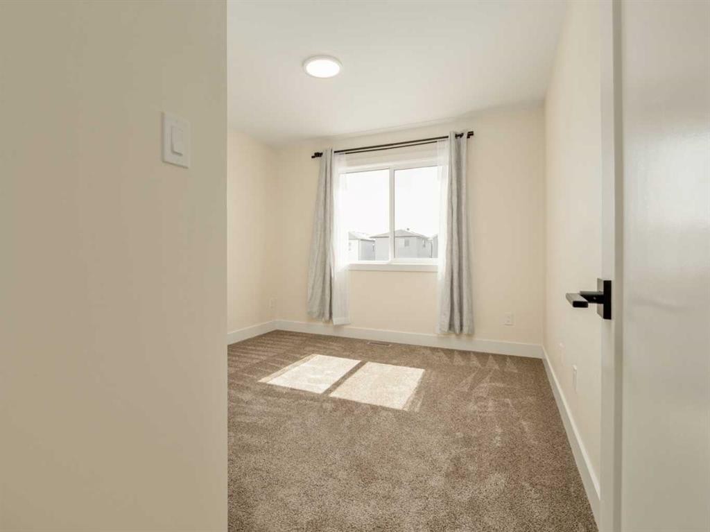 1036 Coalbrook Gate West, Lethbridge, AB - Indoor Photo Showing Other Room