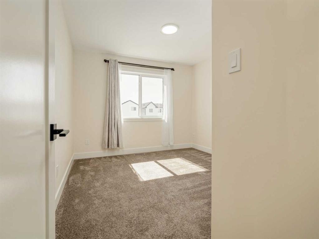 1036 Coalbrook Gate West, Lethbridge, AB - Indoor Photo Showing Other Room