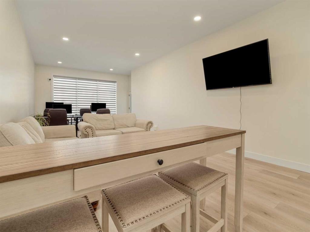 1036 Coalbrook Gate West, Lethbridge, AB - Indoor