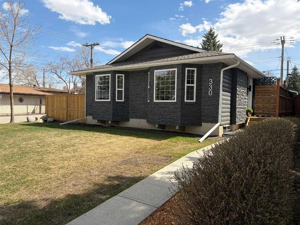 330 Wascana Crescent Se, Calgary, AB - Outdoor