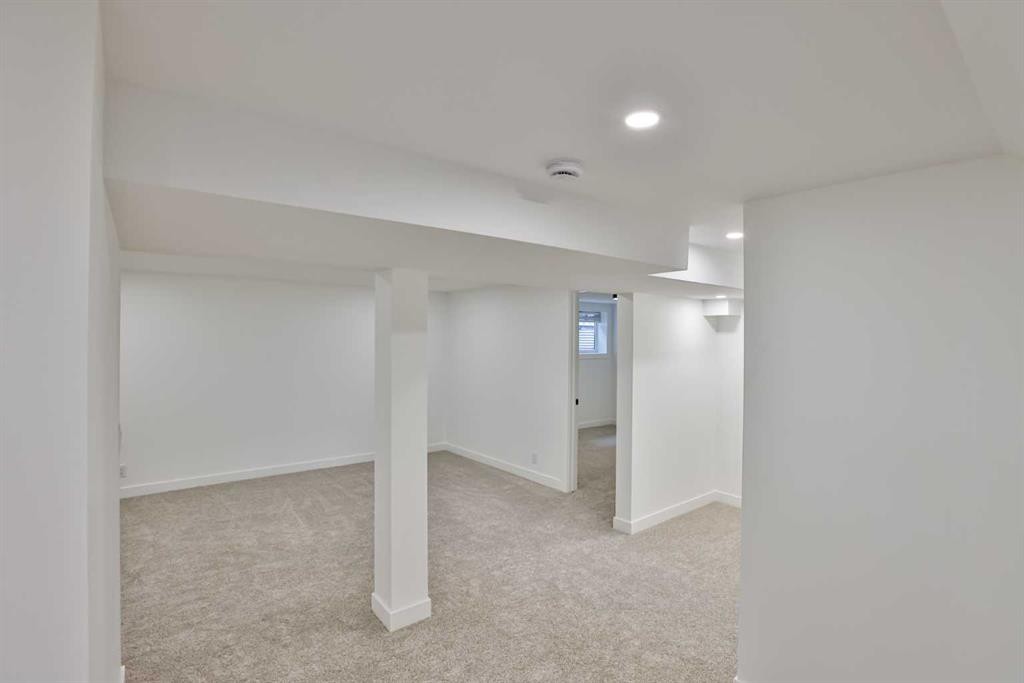 330 Wascana Crescent Se, Calgary, AB - Indoor