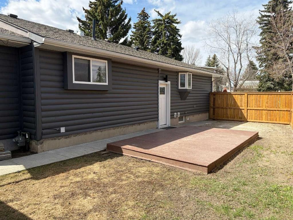 330 Wascana Crescent Se, Calgary, AB - Outdoor With Exterior
