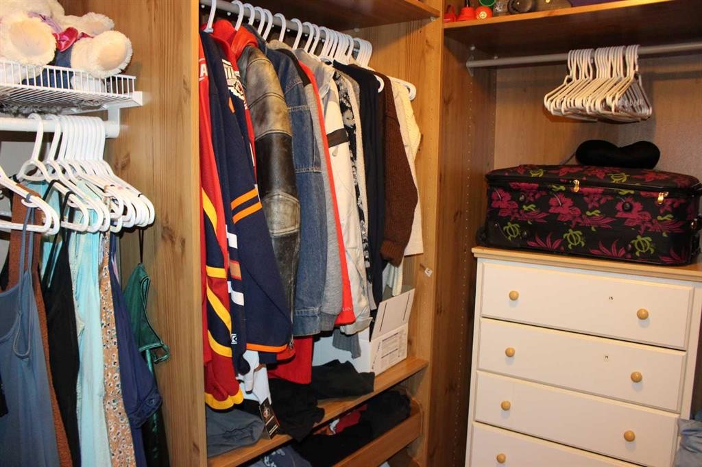 2811 13 Avenue South, Lethbridge, AB - Indoor With Storage