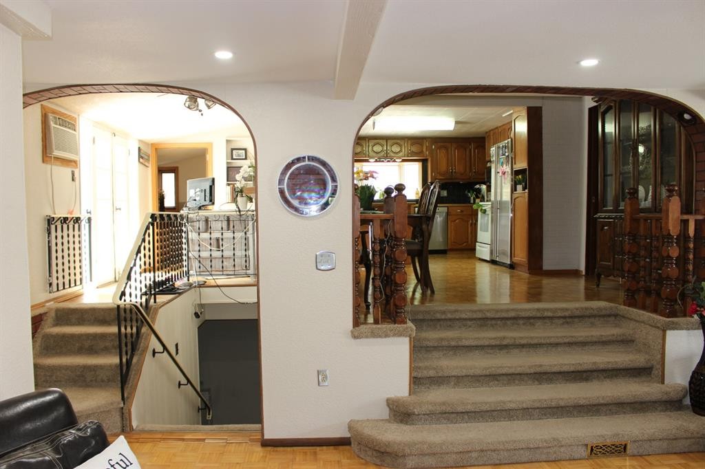 605 Rogers Avenue, Picture Butte, AB - Indoor Photo Showing Other Room