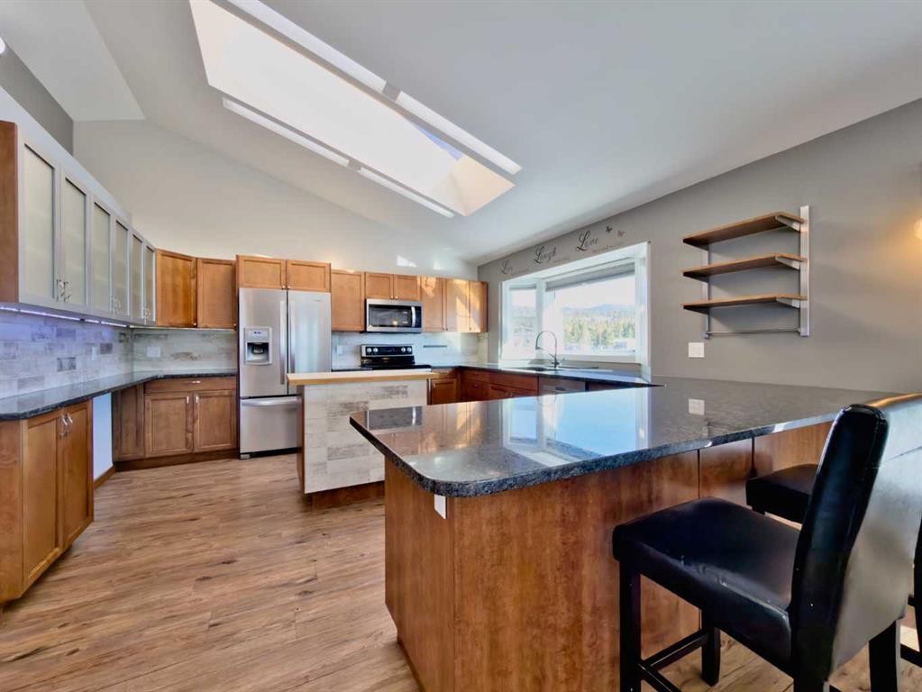 8149 26 Avenue, Coleman, AB - Indoor Photo Showing Kitchen