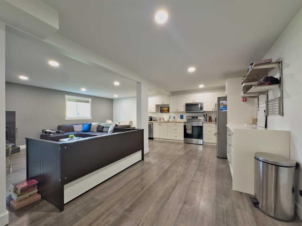 8149 26 Avenue, Coleman, AB - Indoor