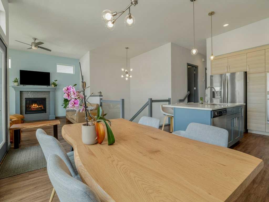 350 Uplands Boulevard North, Lethbridge, AB - Indoor Photo Showing Dining Room