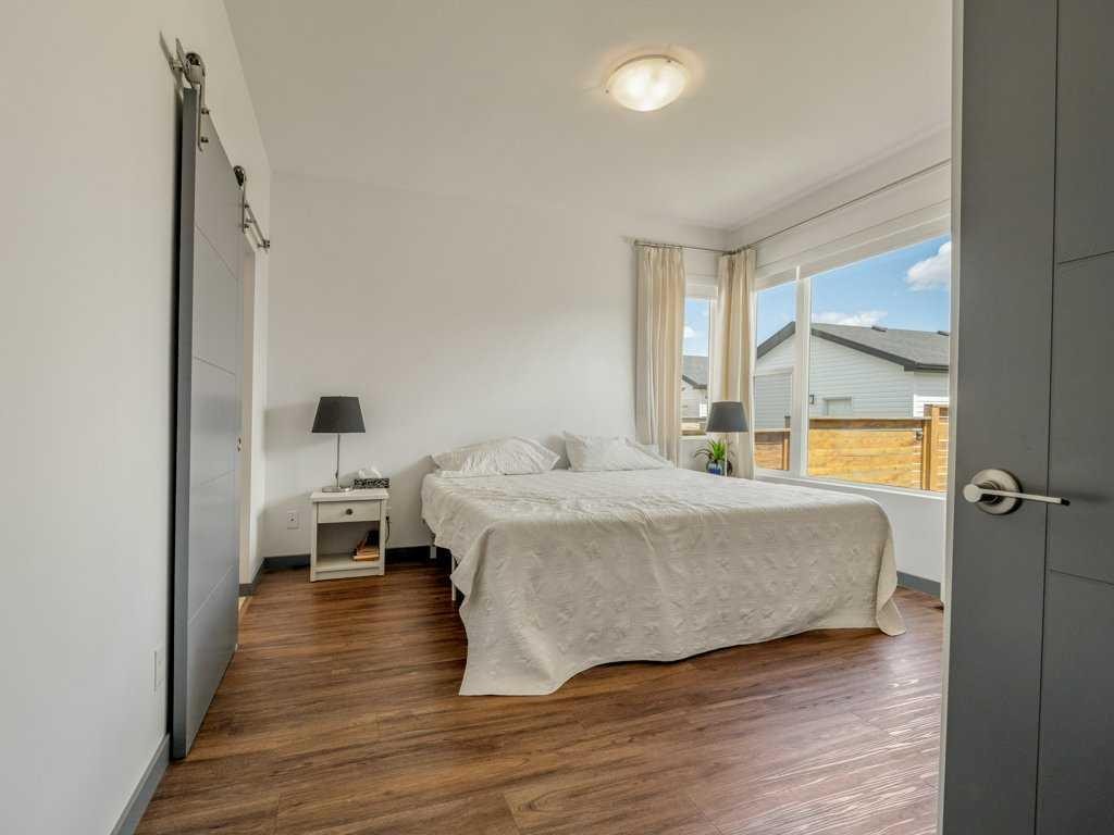 350 Uplands Boulevard North, Lethbridge, AB - Indoor Photo Showing Bedroom