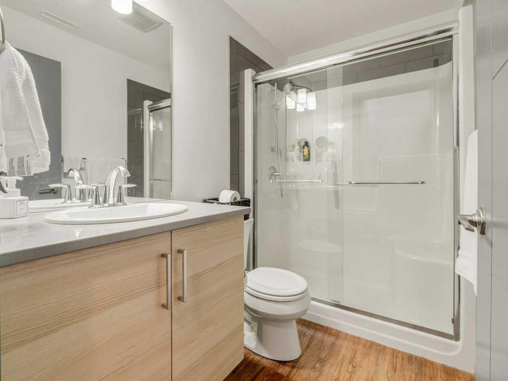 350 Uplands Boulevard North, Lethbridge, AB - Indoor Photo Showing Bathroom