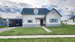 358 N 100 W Raymond, AB T0K 2S0