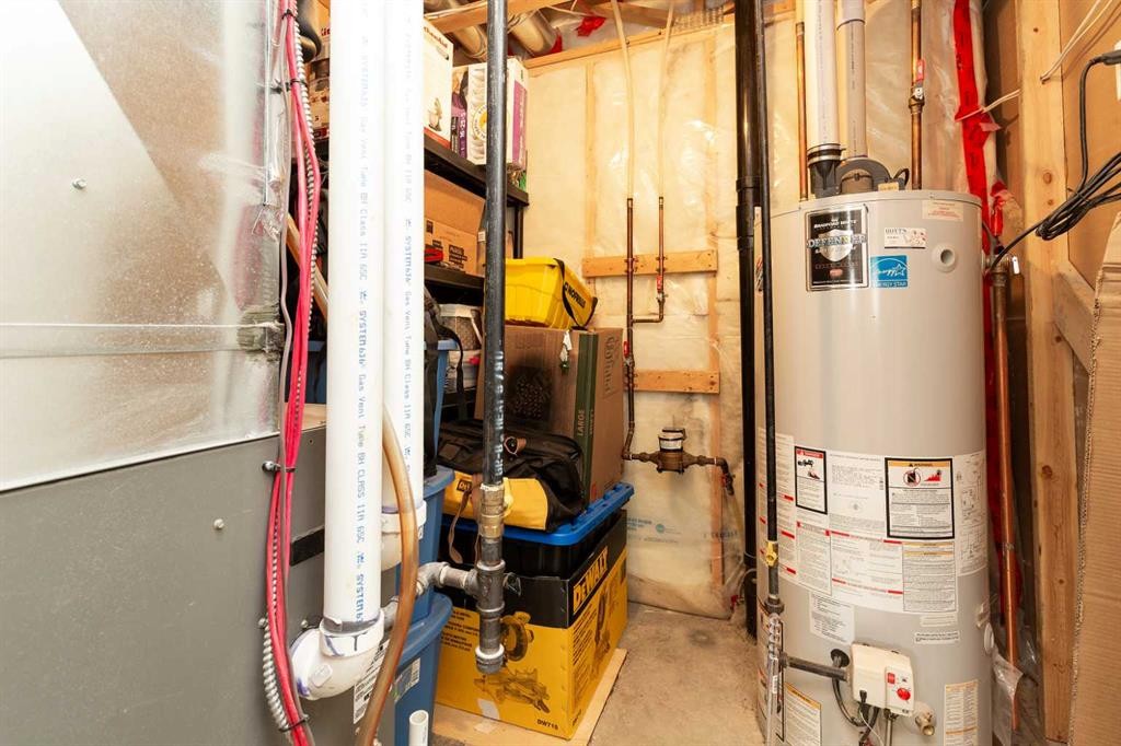 719 Silkstone Close West, Lethbridge, AB - Indoor Photo Showing Basement