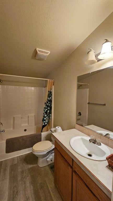 503 5 Avenue, Warner, AB - Indoor Photo Showing Bathroom