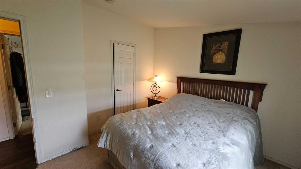 503 5 Avenue, Warner, AB - Indoor Photo Showing Bedroom