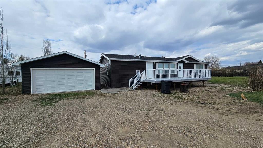 503 5 Avenue, Warner, AB - Outdoor With Deck Patio Veranda