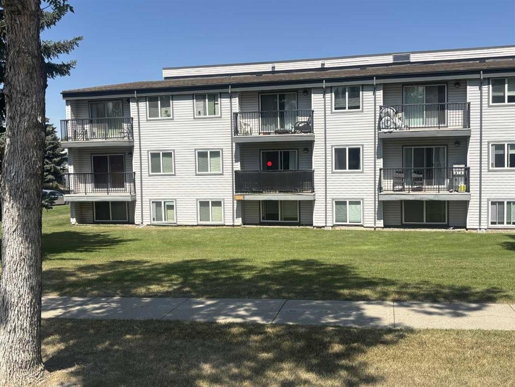 204A-295 Columbia Boulevard West, Lethbridge, AB - Outdoor
